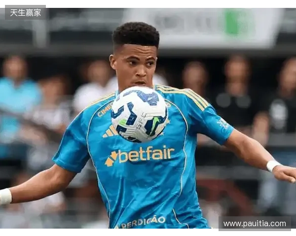 多特即将签下17岁左后卫帕特雷斯，预计给克鲁塞罗超千万欧
