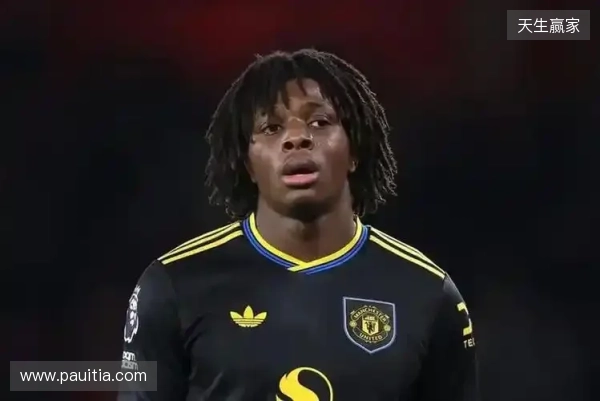 TA:曼联球员多古腿筋受伤,预计伤缺10周 TA:曼联球员多古腿筋受伤,预计伤缺10周