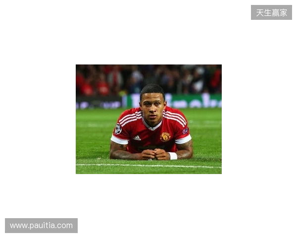 队长风范,曼联落后时B费利用肖疗伤时间来回指导大部分队友